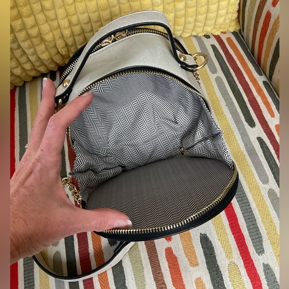 Elegant White & Cream Round Crossbody Bag. NWOT - Picture 8 of 9